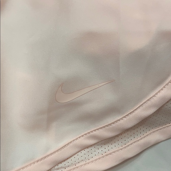 NIKE Women’s running shorts with Dri-Fit Technolog - Picture 3 of 10